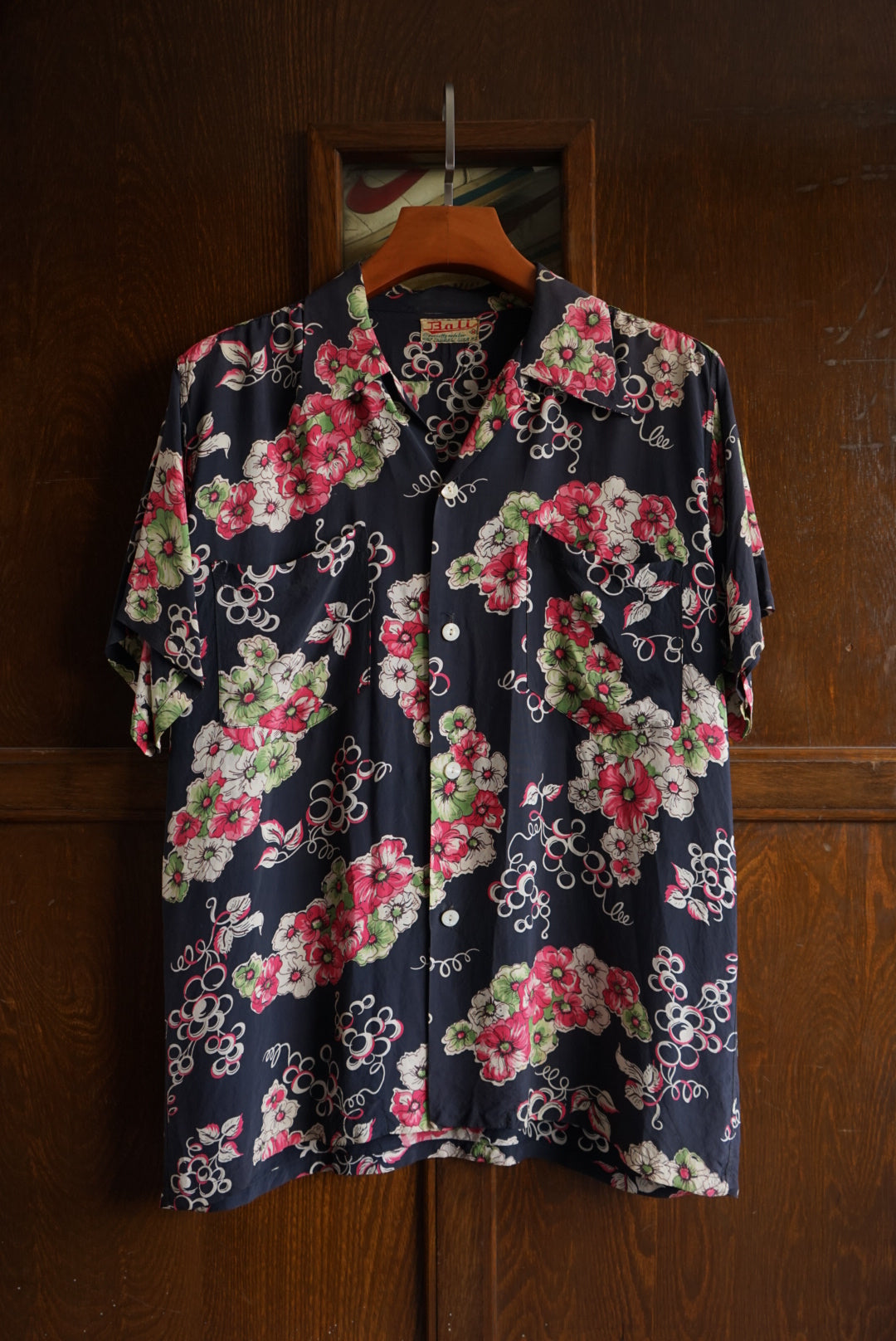 1940s "BALI" Rayon Resort Shirt Made in GUAM 葡萄柄